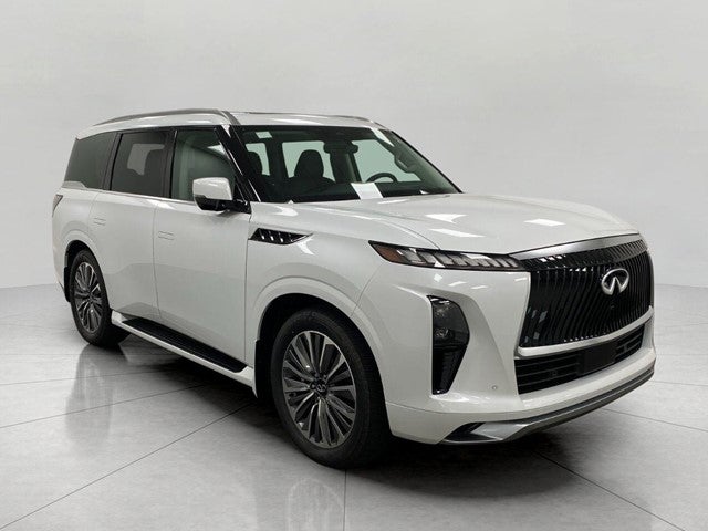 2027 INFINITI QX80 LUXE AWD in Radiant White — front three-quarter view